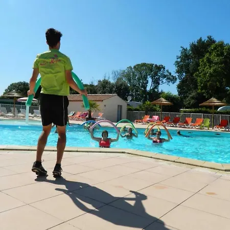 Zecamping 4 Etoiles Familial Pet Friendly Restaurant Et Espace Aquatique Luksusowy namiot