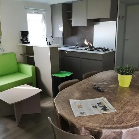 Zecamping 4 Etoiles Familial Pet Friendly Restaurant Et Espace Aquatique Campismo de Luxo Soullans