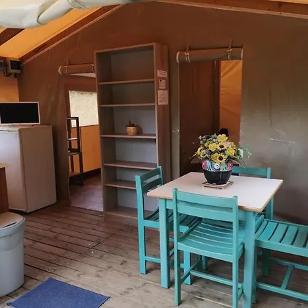 Zecamping 4 Etoiles Familial Pet Friendly Restaurant Et Espace Aquatique *