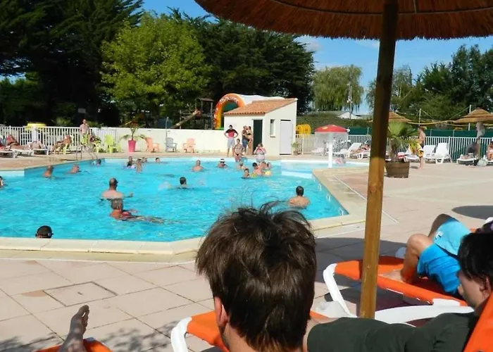 Kemp 4 Etoiles - Piscine - Efciab *