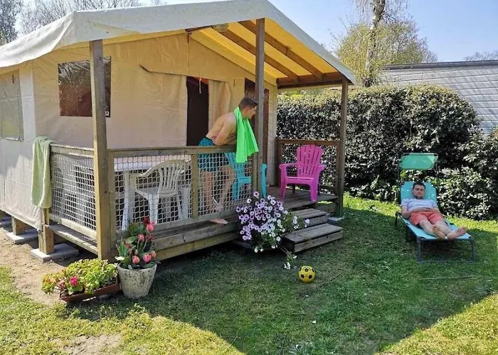 4 Etoiles - Piscine - Efciab