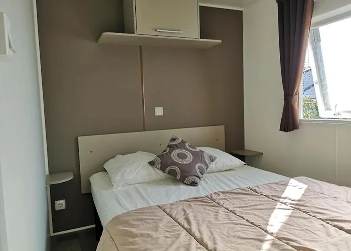 4 Etoiles - Piscine - Efciab Kemp *